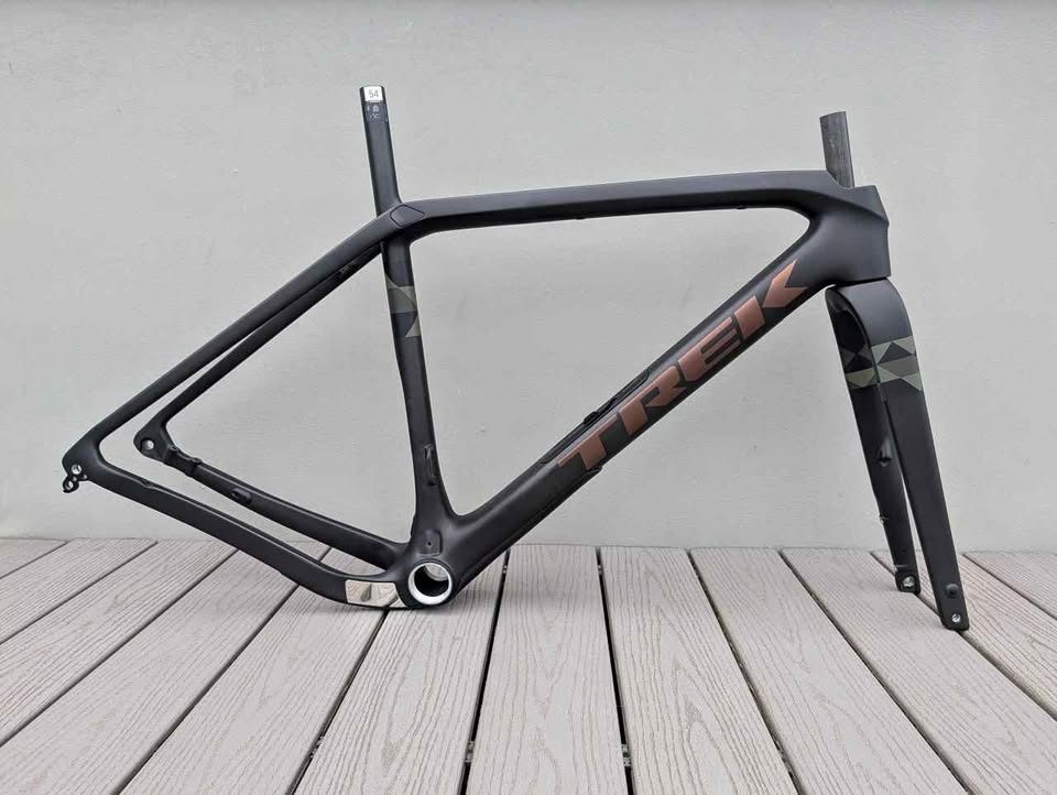 Trek Checkpoint SLR frame and fork in matte black, from the seller's Marketplace listing.