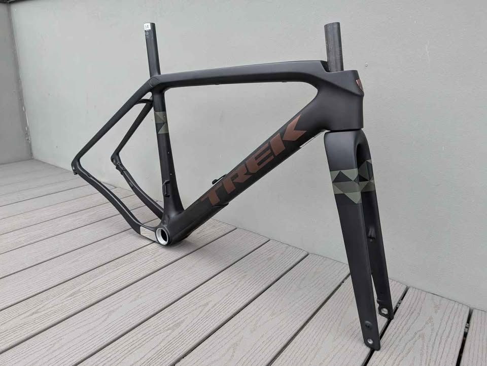 Trek Checkpoint SLR frame and fork in matte black, from the seller's Marketplace listing. Photo 2 of 7.